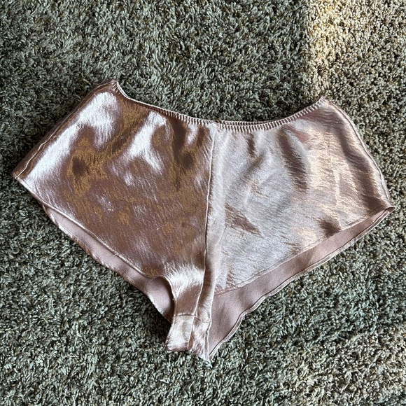 Pajama set ✨BUNDLE✨ - Picture 3 of 16